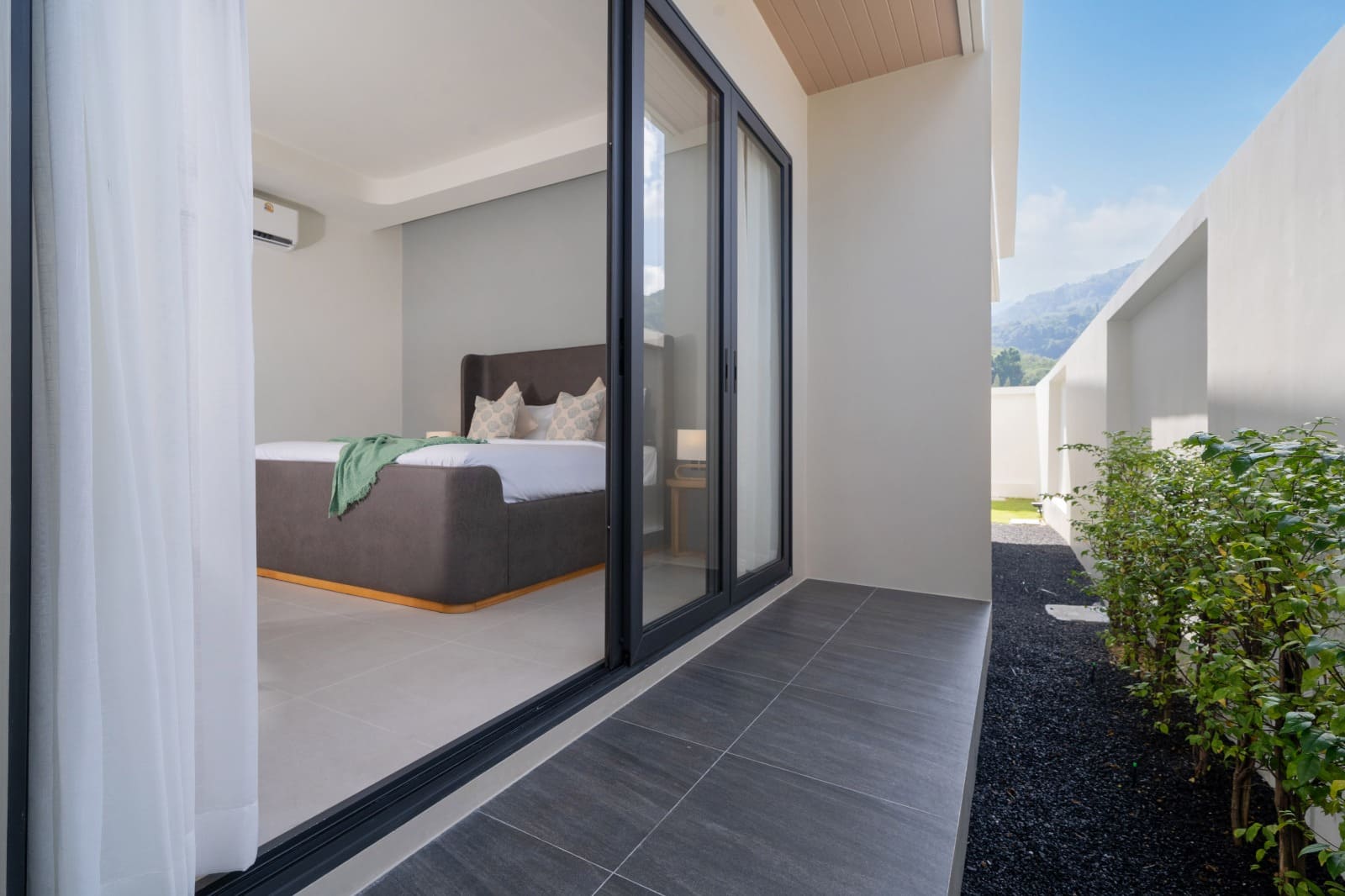 WhatsApp Image 2026-04-02 at 15.03.18