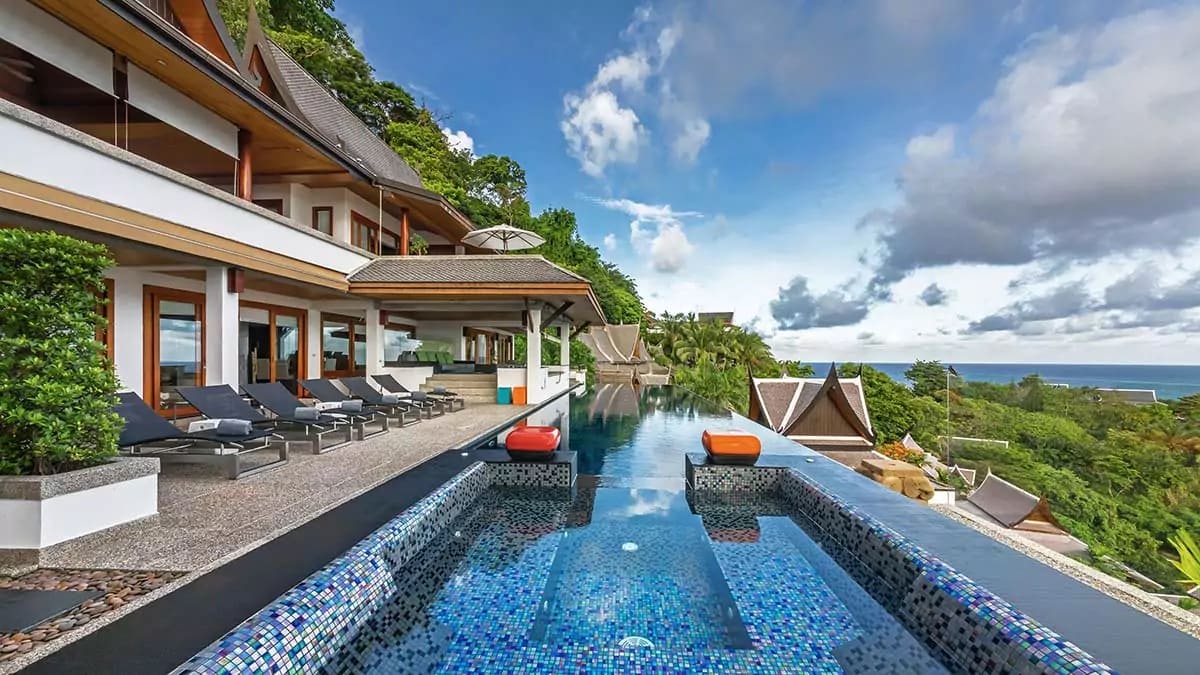 01-villa-yang-som-phuket-swimming-pool-65a3dea73444d
