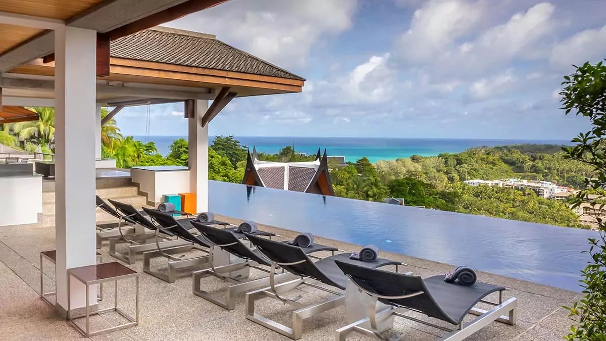04-villa-yang-som-phuket-sunbath-65a3dea9eb6d9