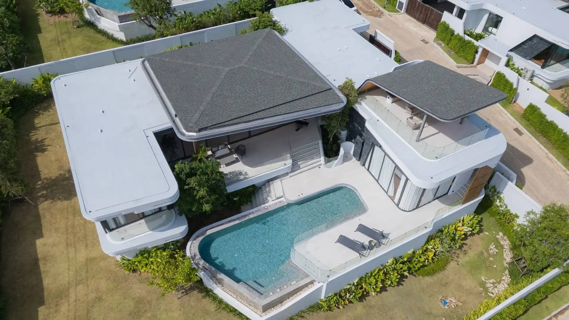 Private Modern 4 Bedroom Villa in Layan for Rent, Bang Tao, Phuket