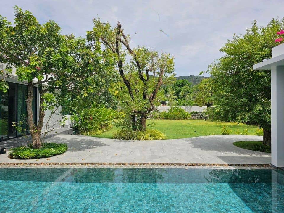 Luxury Villa with 5 Bedrooms in Rawai for Rent, Rawai, Phuket