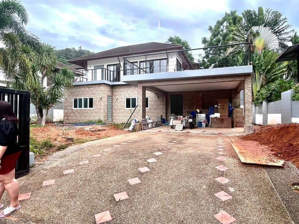 Private 3 Bedroom Villa in Kathu for Rent