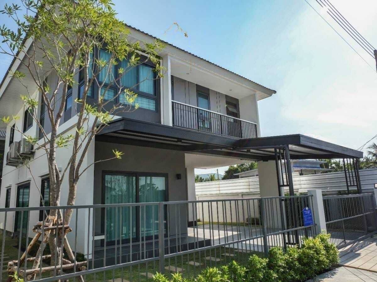 Private Modern 4 Bedroom Villa in Koh Kaew for Rent