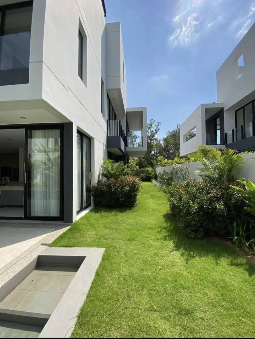 Private 5 Bedroom Pool Villa in Bang Tao for Rent