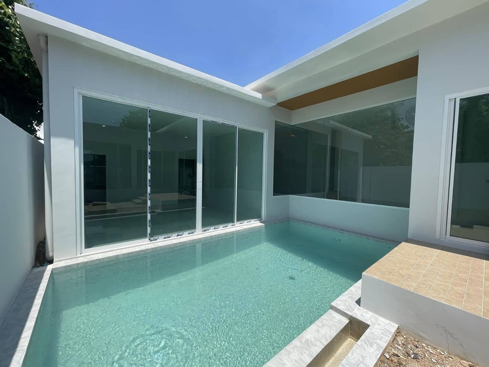 Luxurious 3-Bedroom Pool Villa in Rawai for Sale, Rawai, Phuket