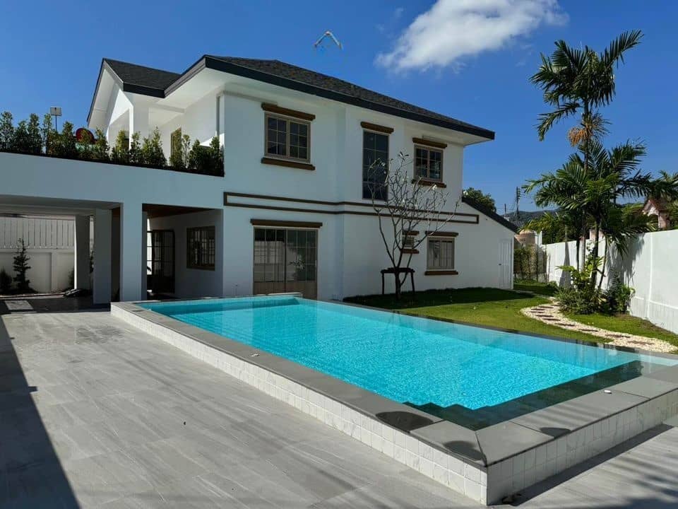 Modern Villa with 4 Bedrooms in Chalong For Sale, Chalong, Phuket