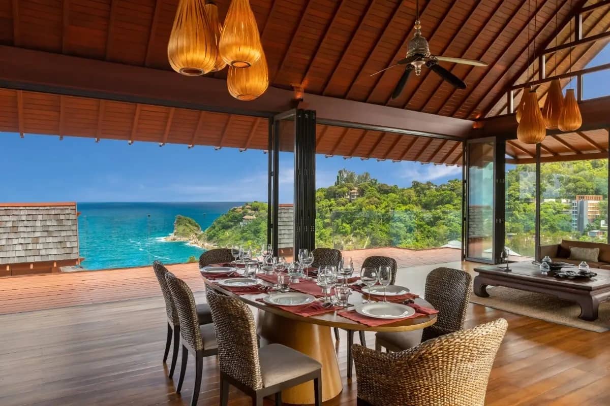 Private 5 Bedroom Villa in Kamala for Sale