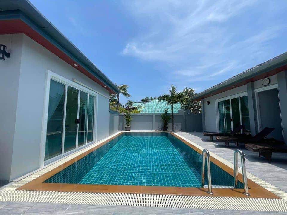 Modern 4 Bedrooms Villa in Rawai for Rent, Rawai, Phuket