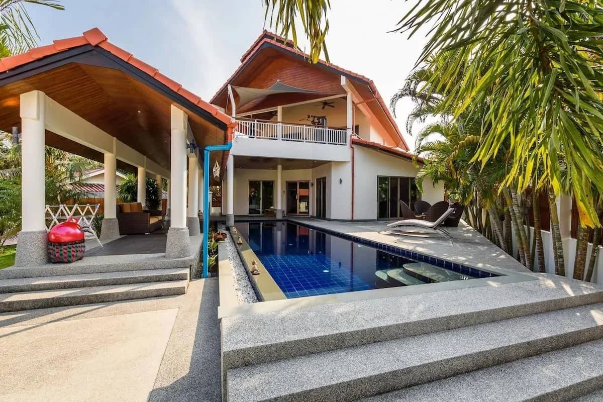 Private 5 Bedroom Pool Villa in Rawai for Sale, Rawai, Phuket