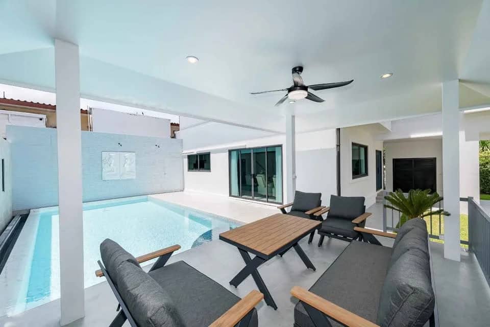 Private 4 Bedroom Pool Villa in Srisoonthorn Cherngtalay for Rent, Bang Tao, Phuket