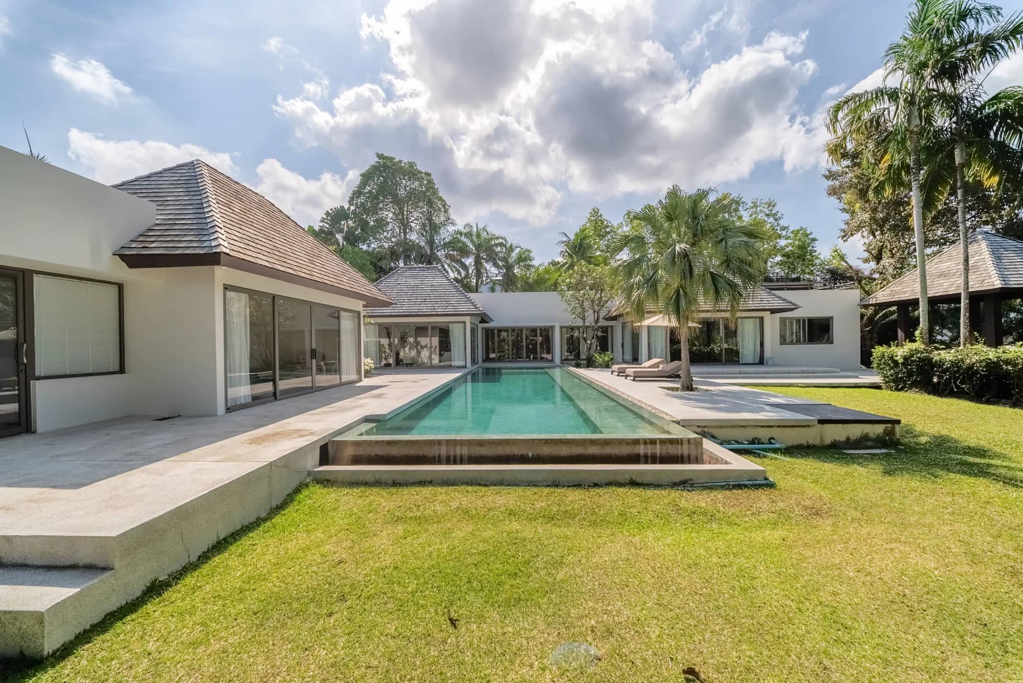 Private 5 Bedroom Pool Villa in Layan for Rent, Bang Tao, Phuket