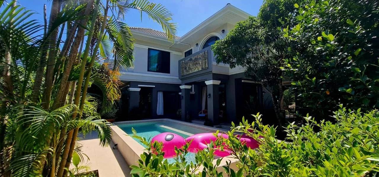 Private 5 Bedroom Pool Villa in Chalong for Sale, Chalong, Phuket
