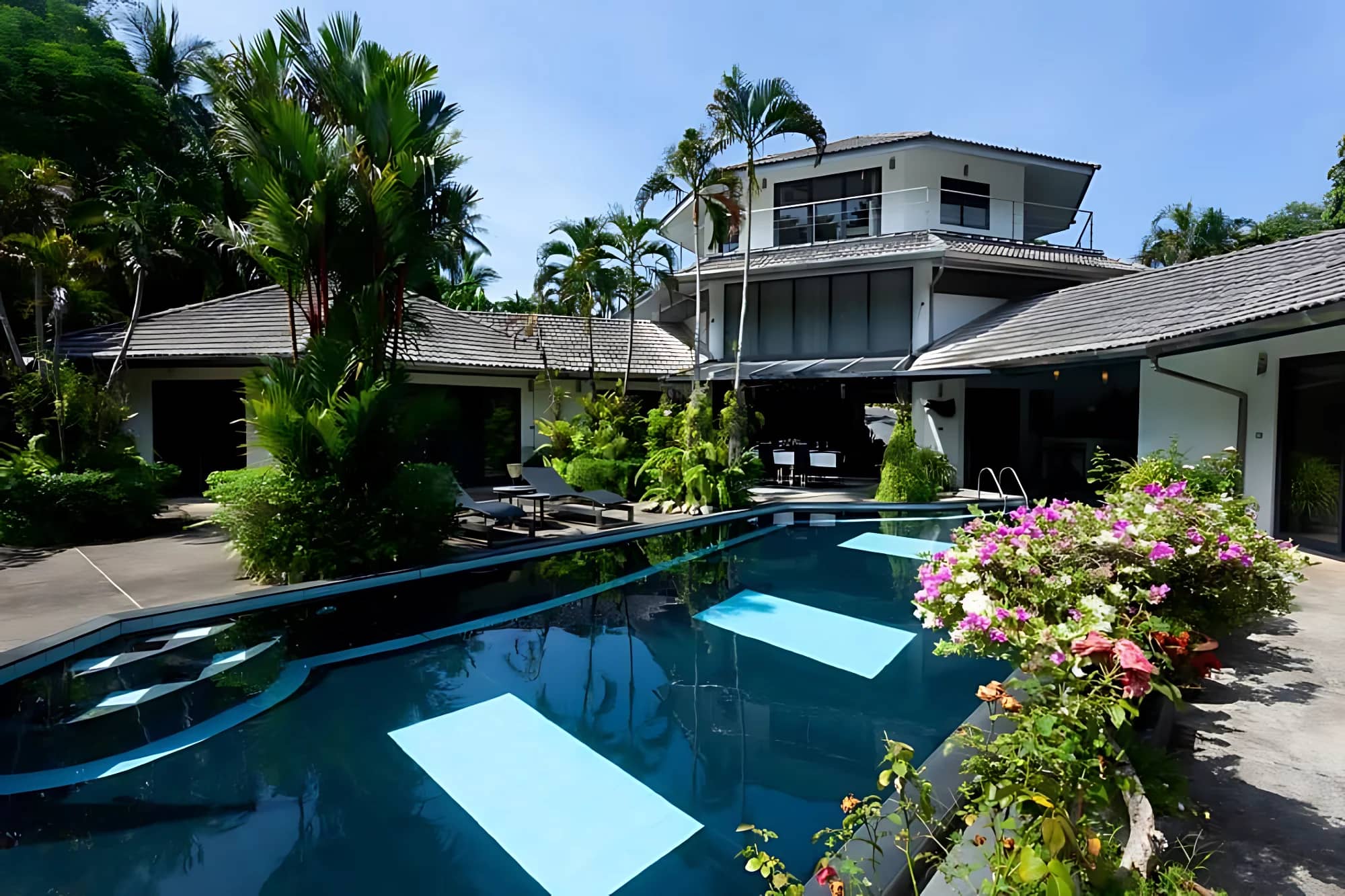 Private 5 Bedroom Pool Villa in Rawai for Sale, Rawai, Phuket