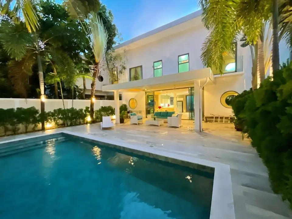 Spacious Modern 3 Bedrooms Villa for Rent in Rawai, Rawai, Phuket