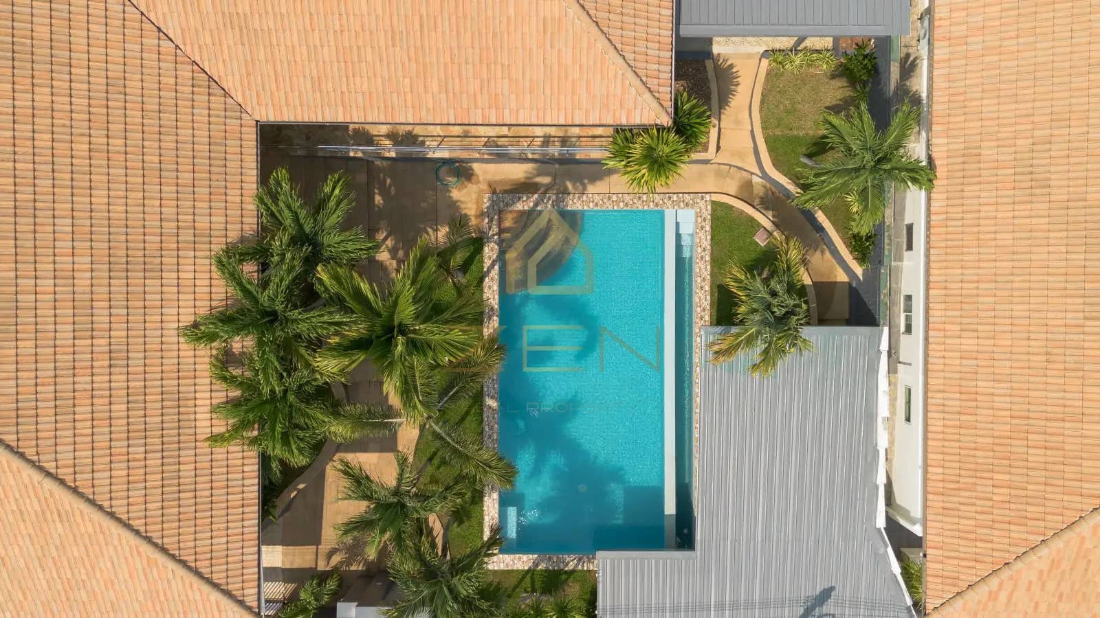 Private 5 Bedroom Villa in Rawai for Sale, Rawai, Phuket