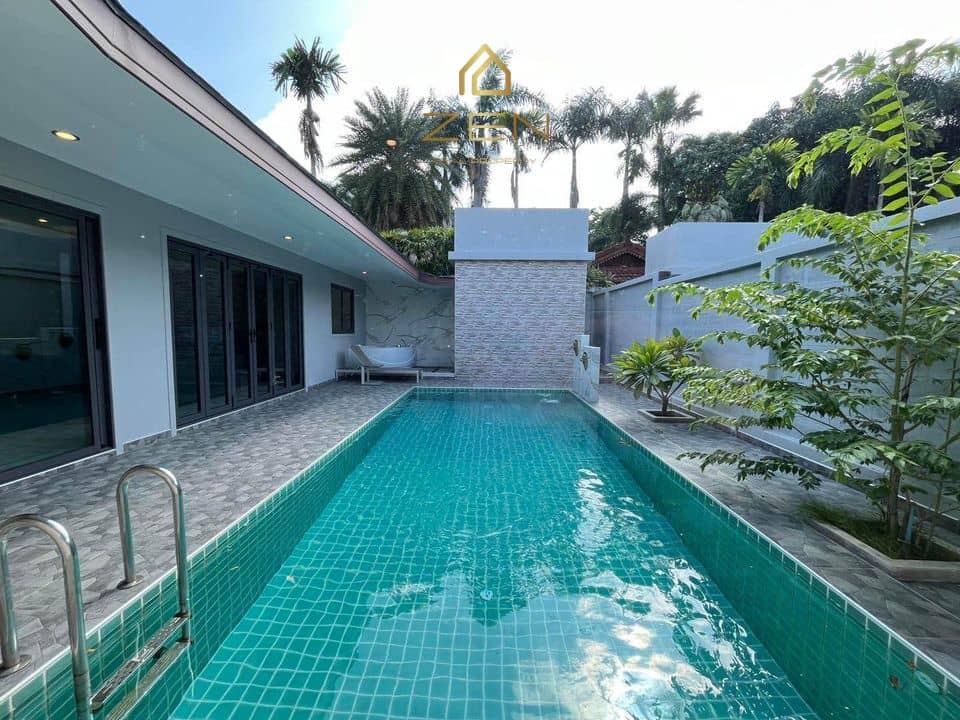 Cozy Villa with 4 Bedrooms in Rawai for Rent, Rawai, Phuket