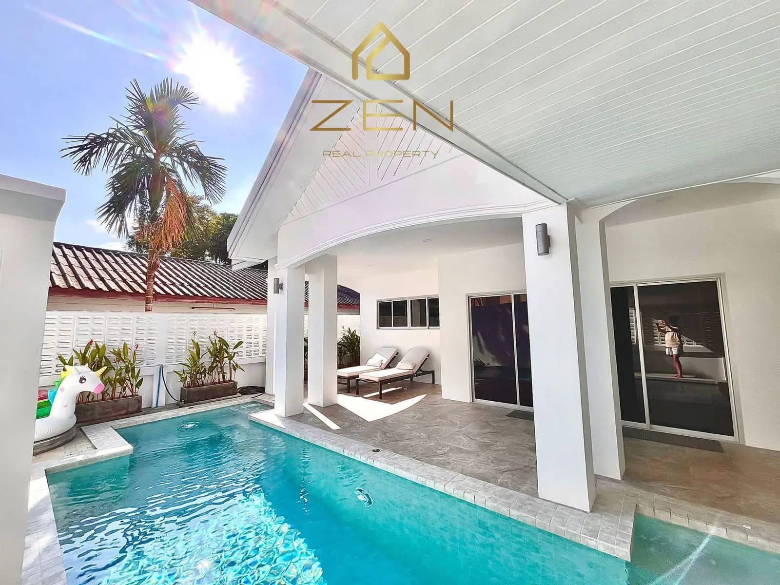 Private Pool Villa with 4 Bedrooms in Rawai for Rent, Rawai, Phuket