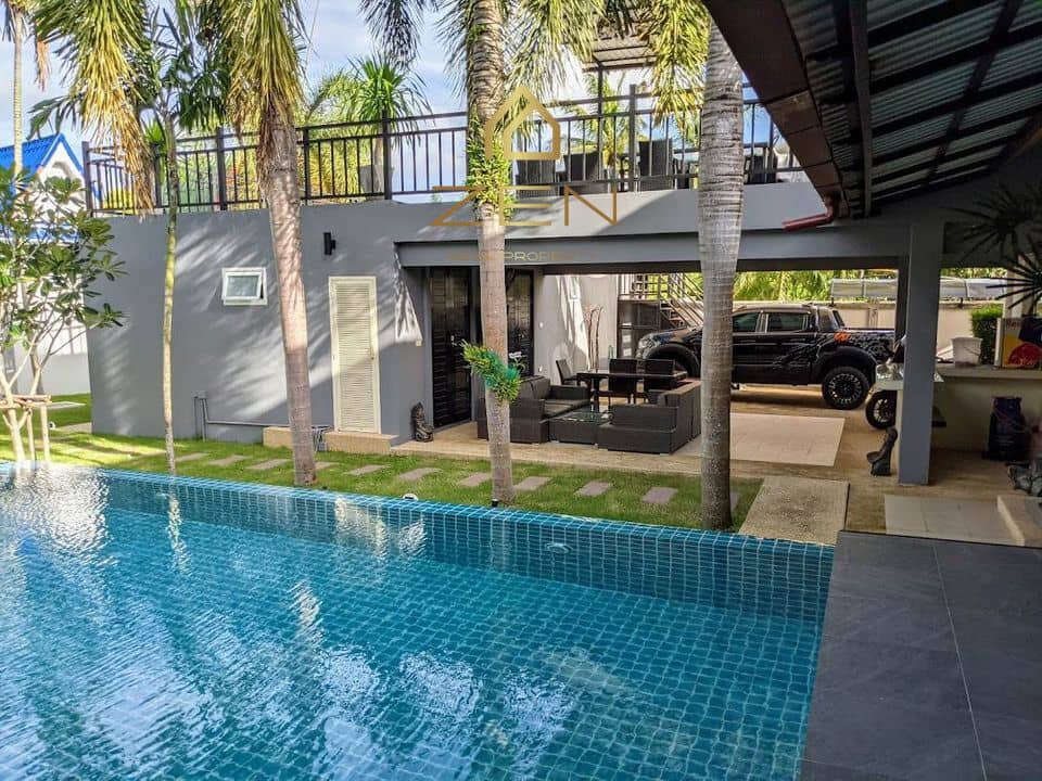 Private Villa 5 bedrooms for Sale in Rawai, Rawai, Phuket