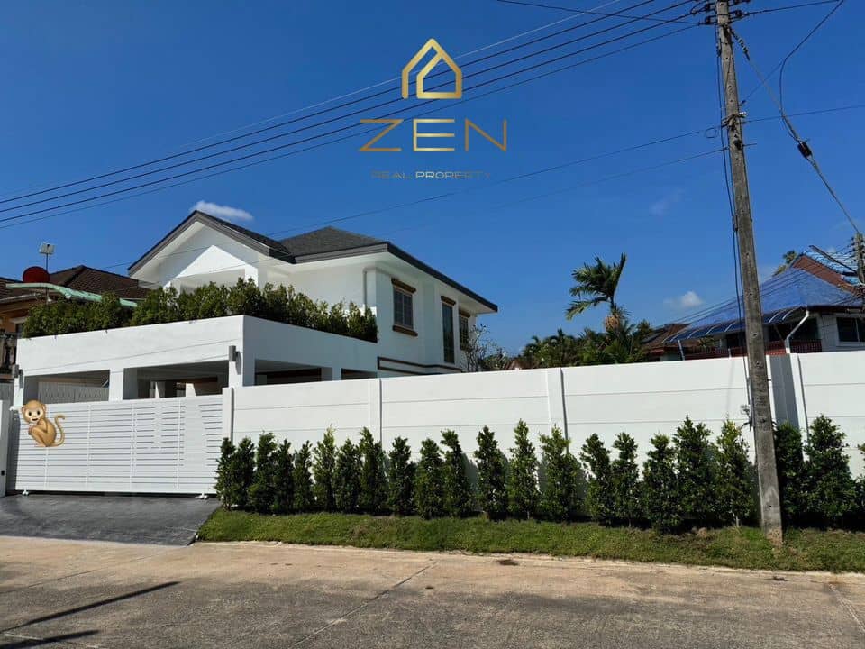 Modern Villa with 4 Bedrooms in Chalong for Sale, Chalong, Phuket