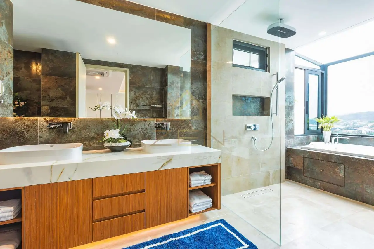Private 5 Bedroom Pool Villa in Pa Tong for Sale, Patong, Phuket