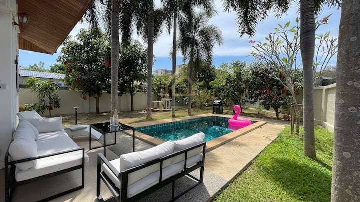Cozy 3 Bedroom Pool Villa in Naiharn for Rent, Rawai, Phuket