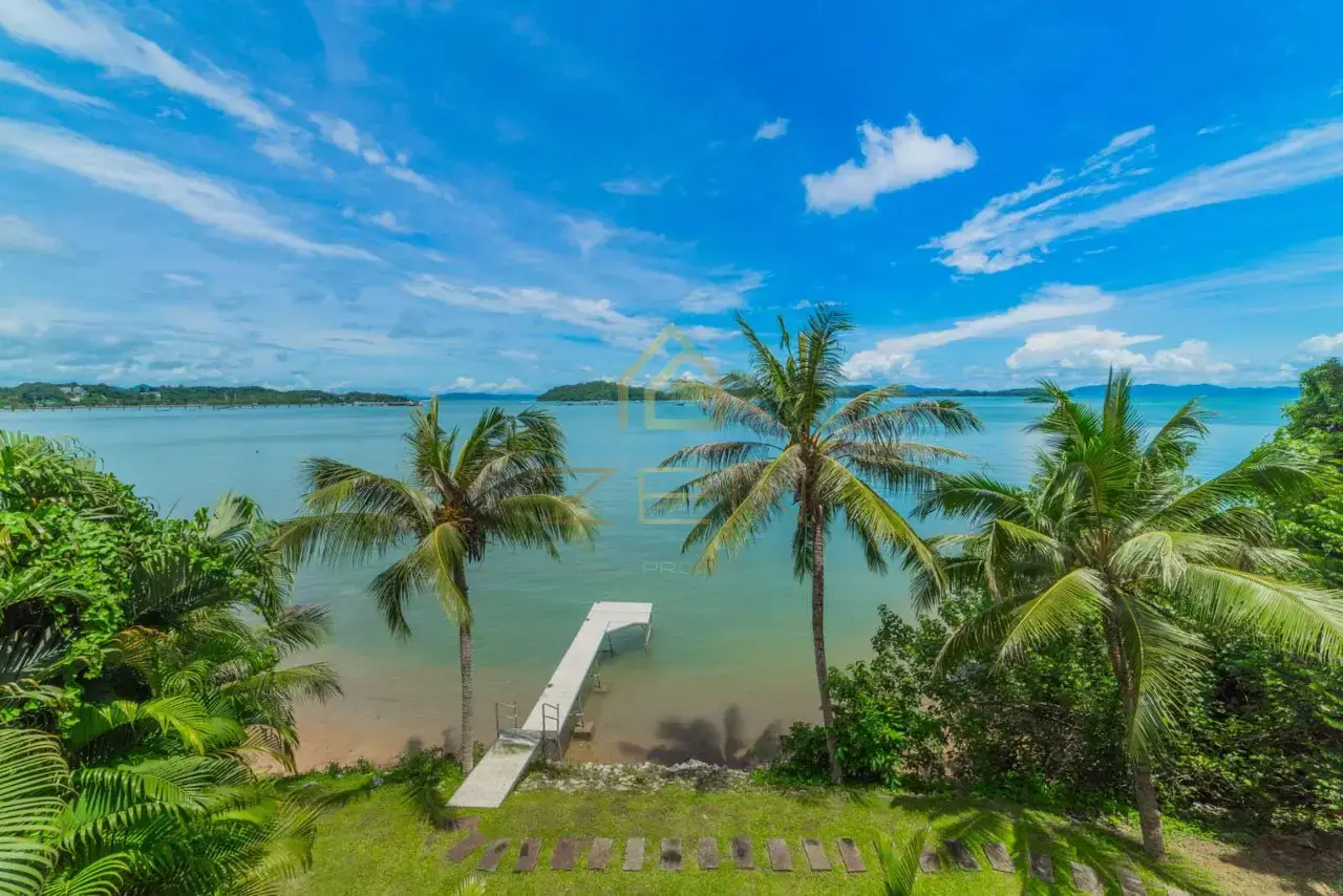 Modern 4-Bedroom Beachfront Pool Villa in Ao Po, Phuket, Pa Klok, Phuket