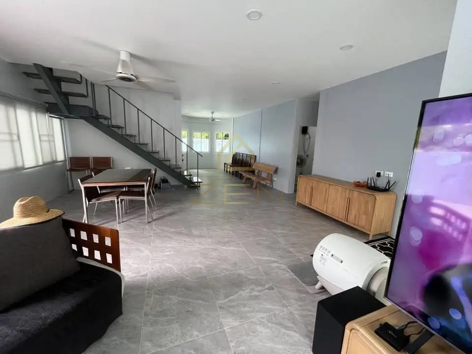 Private 5 Bedroom Pool Villa in Rawai for Sale, Rawai, Phuket