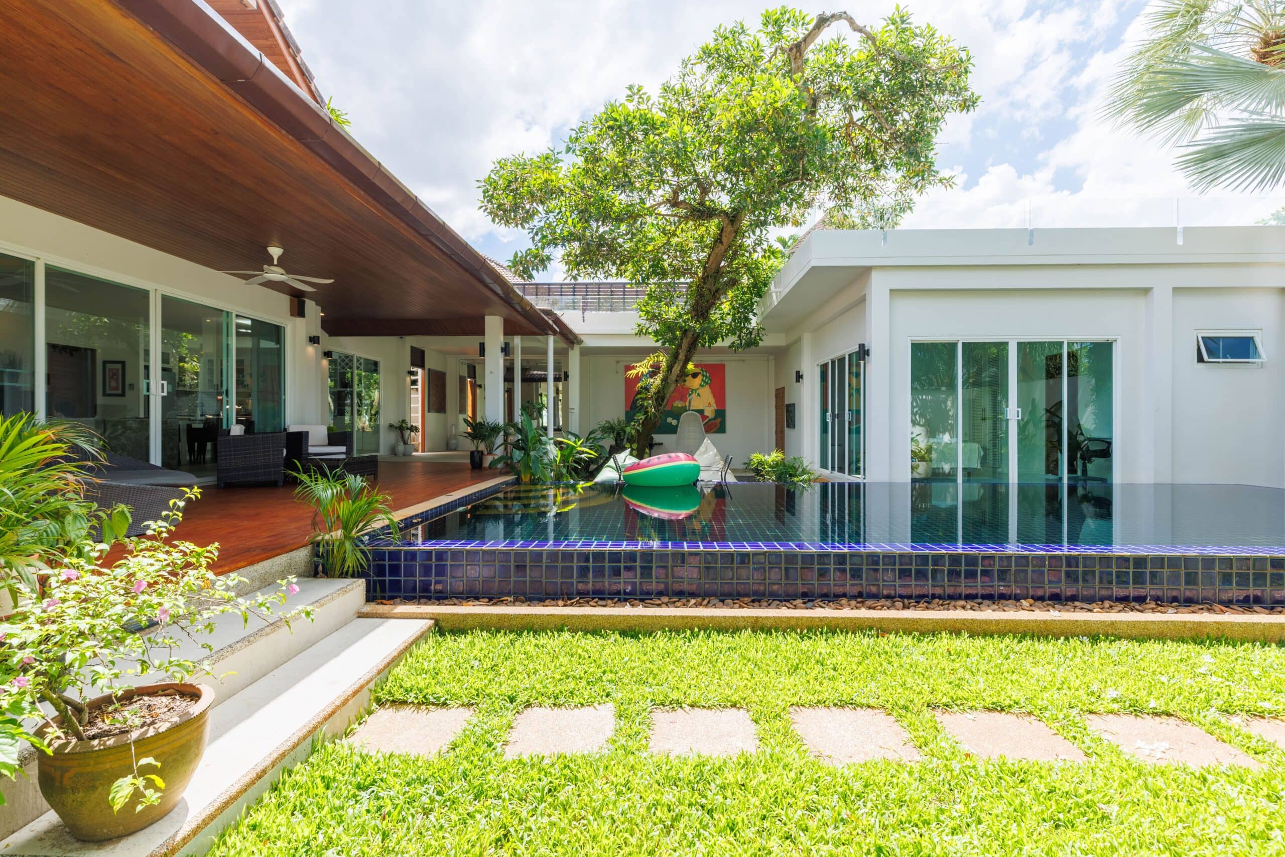 Modern 3-Bedroom Pet-Friendly Villa in Phuket โ Long-Term Rental, Bang Tao, Phuket
