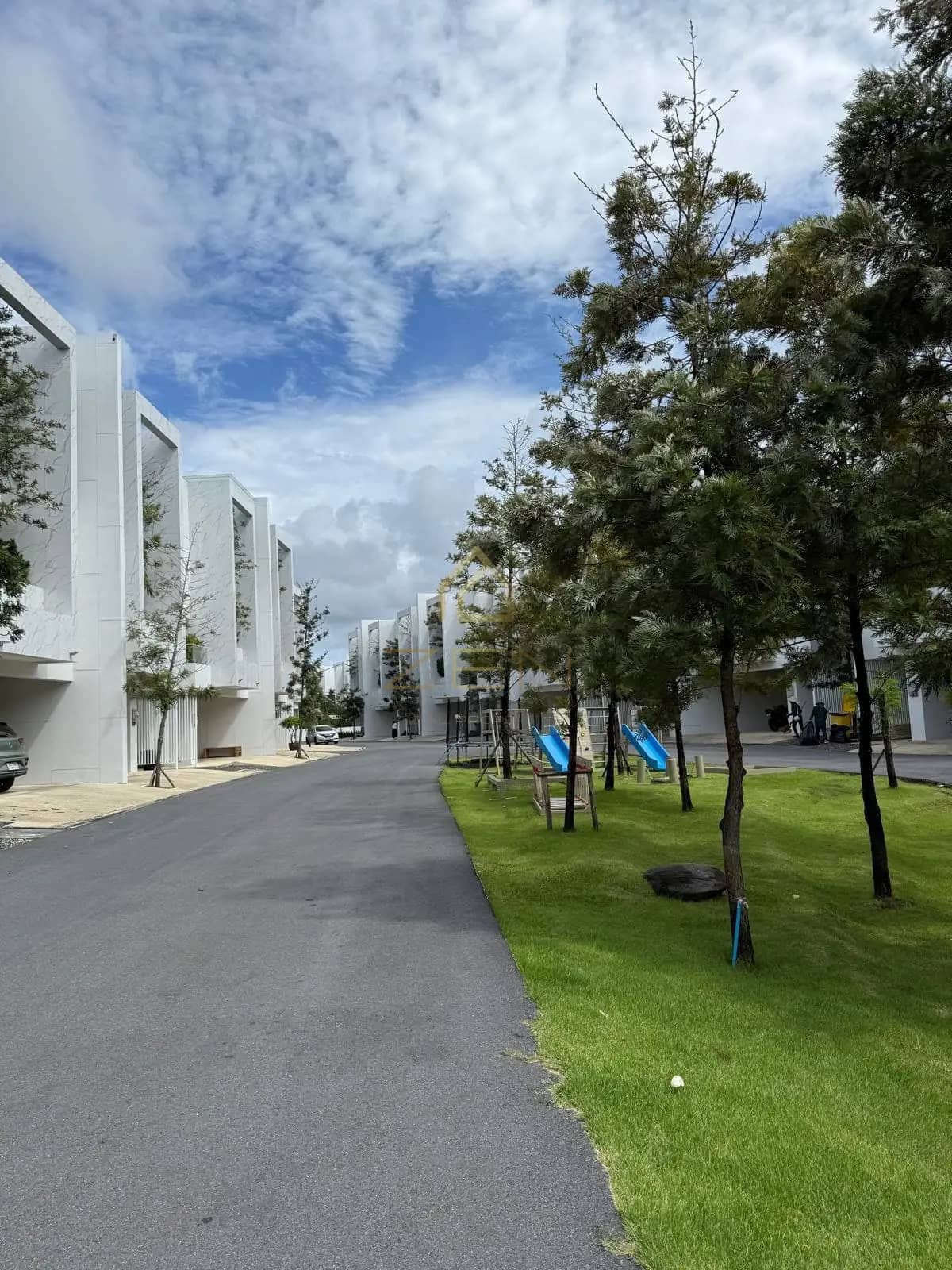 Modern 3-Bedroom Villa Pasak — Long-Term Rental, Bang Tao, Phuket
