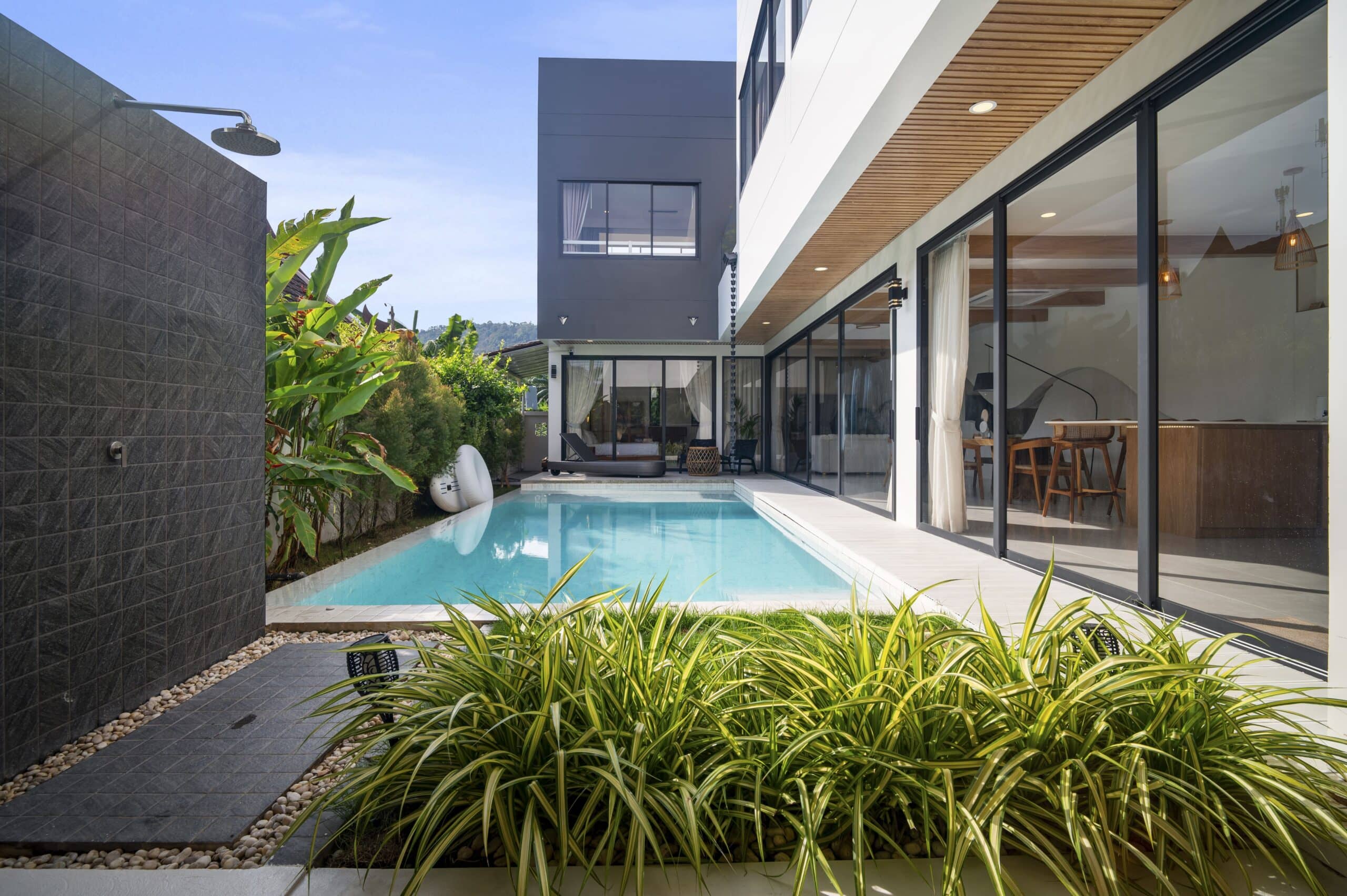 Private 4 Bedroom Modern Villa in Nai Harn for Sale, Rawai, Phuket