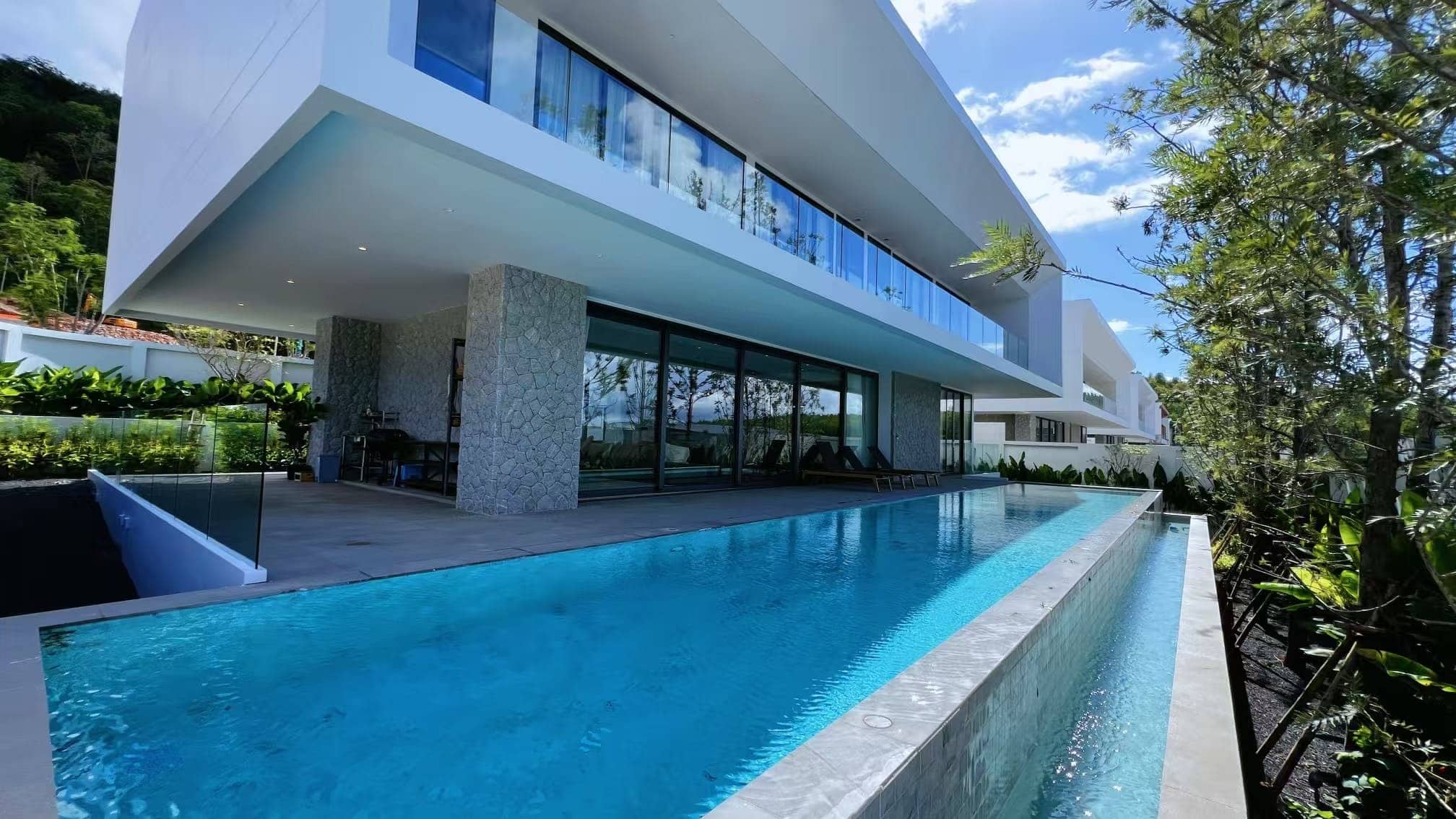Modern 5-Bedroom Villa in Clover Residence, Phuket — Long-Term Villa Rental, Bang Tao, Phuket