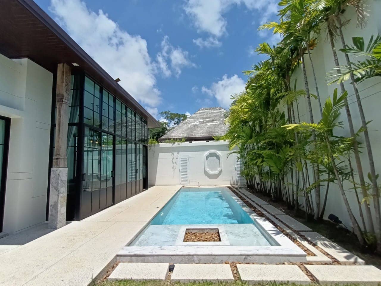 Modern 3-Bedroom Villa in Pasak (Cherngtalay) for Sale, Bang Tao, Phuket