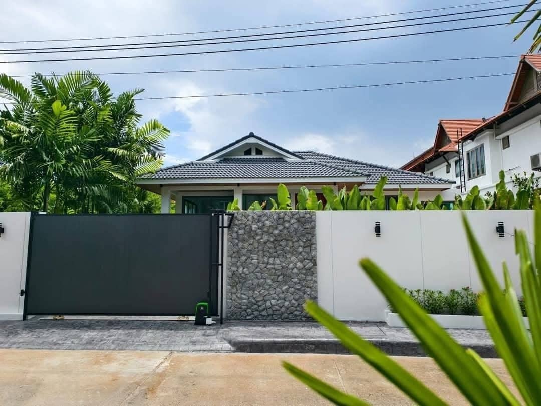 Modern 3-Bedroom Villa in Chalong for Sale, Chalong, Phuket