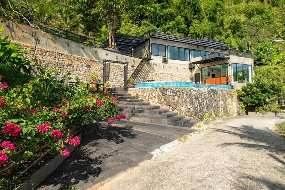 Modern 4-Bedroom Villa Near BIS Phuket – Long-Term Rental, Ko Kaeo, Phuket