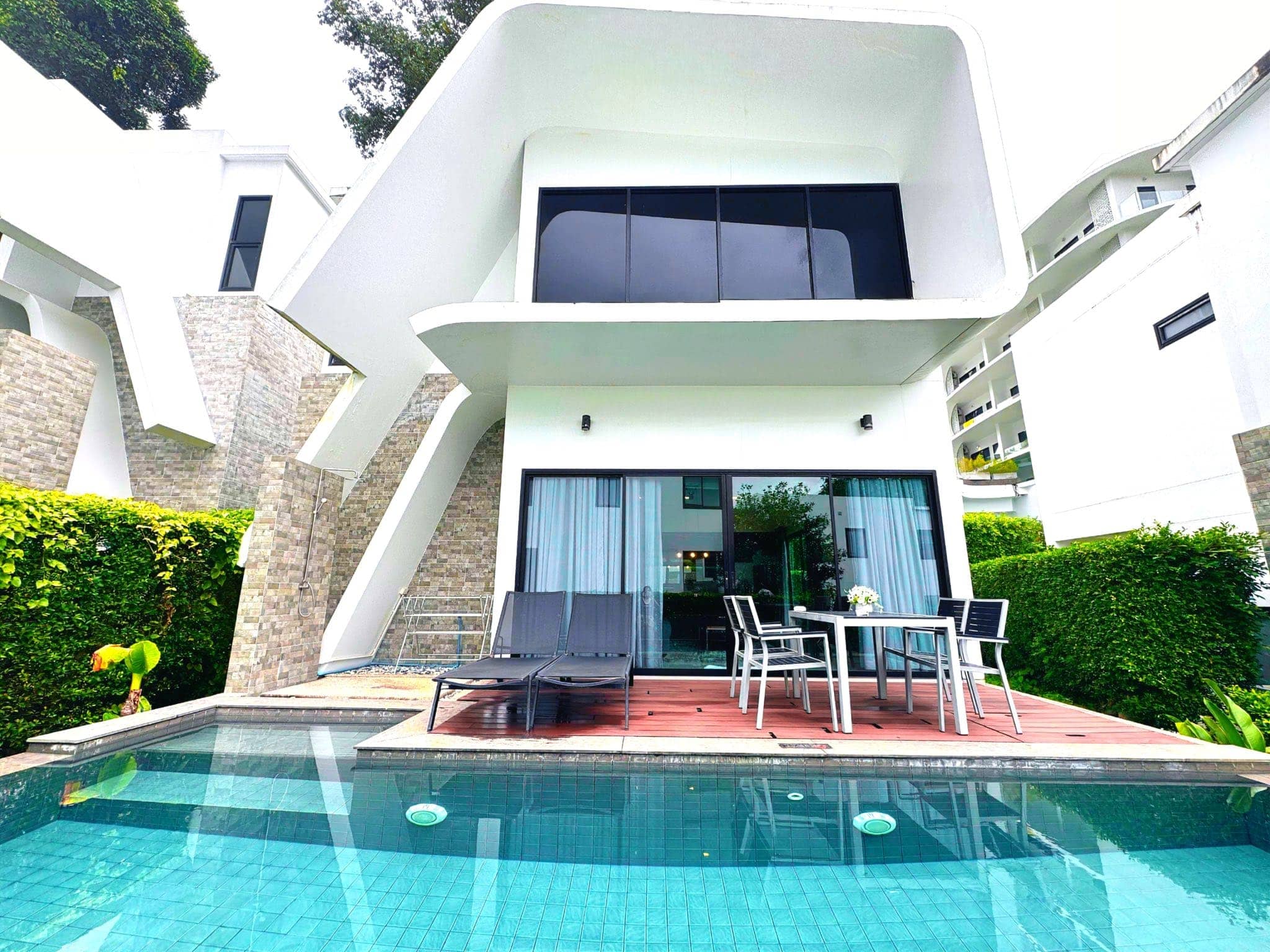 Modern 2-Bedroom Villa Nai Harn for Rental, Rawai, Phuket