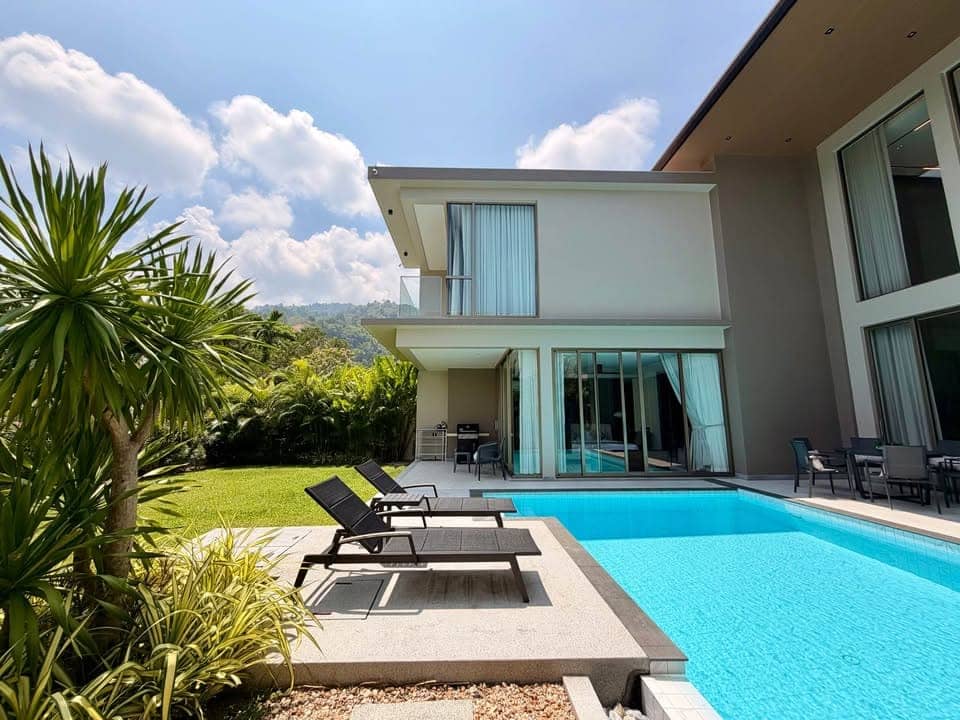 Modern 4-Bedroom Lakefront Villa in Bang Tao for Long-Term Rental, Bang Tao, Phuket