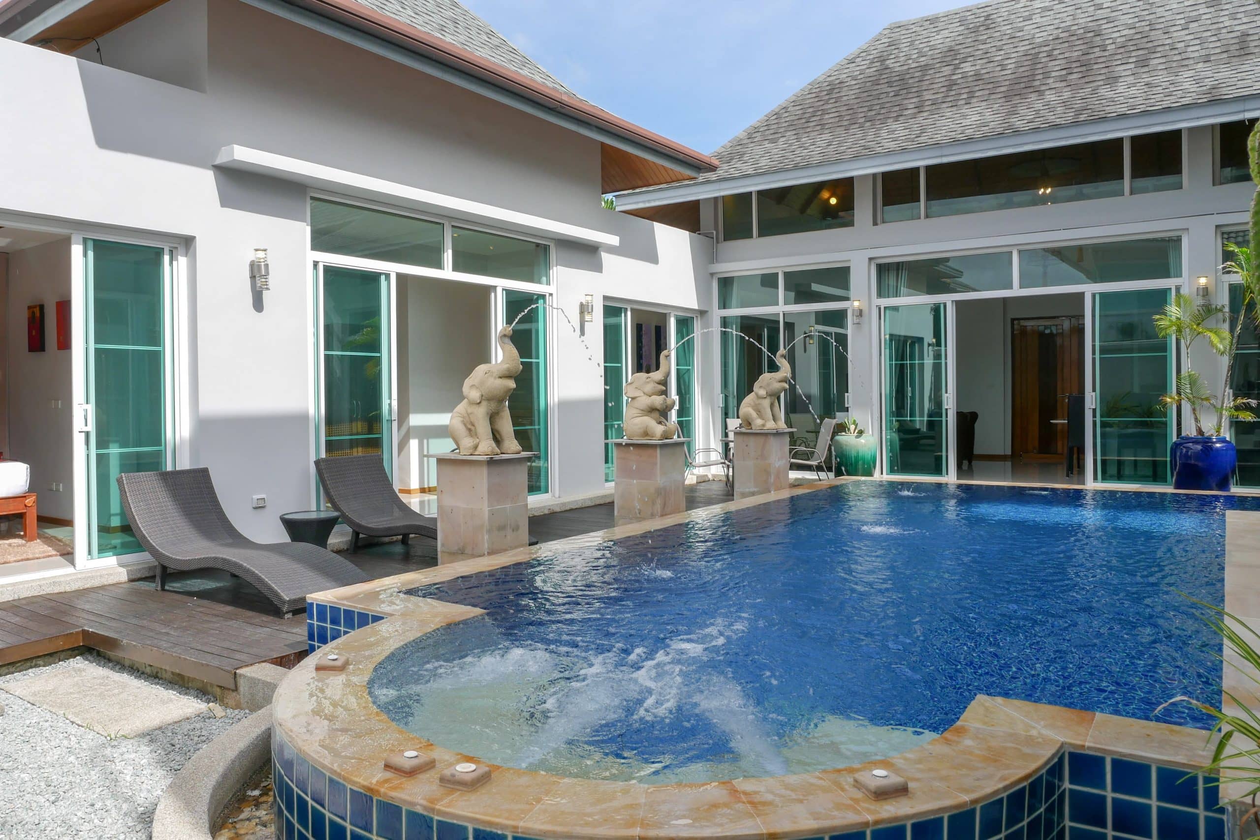 Modern 5-Bedroom Pool Villa in Rawai for Long-Term Rental, Rawai, Phuket