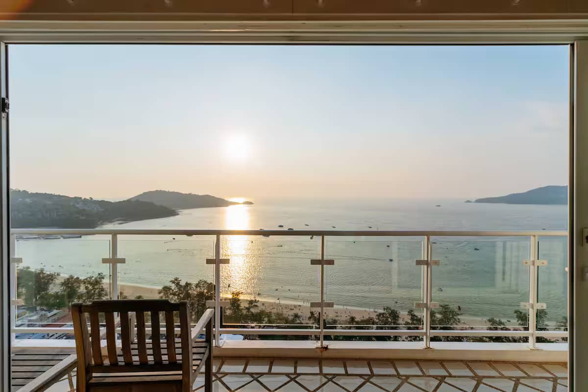 Modern 4-Bedroom Luxury Penthouse in Patong for Long-Term Rental, Patong, Phuket