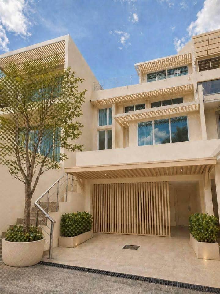 Ultra-Modern 4-Bedroom Villa with Golf Views in Kathu for Long-Term Rental, Kathu, Phuket