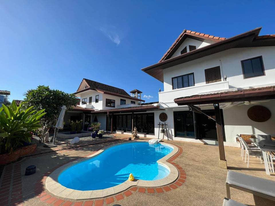 Private 5-Bedroom Pool Villa in Chalong for Rent, Chalong, Phuket