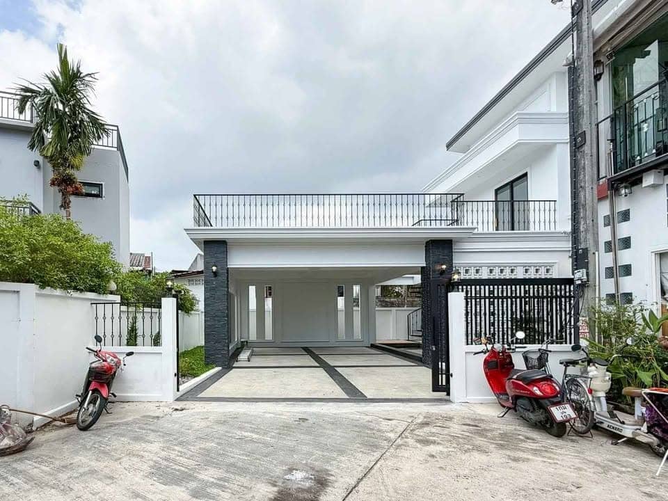 Private 4 Bedroom Pool Villa in Chalong for Sale, Chalong, Phuket