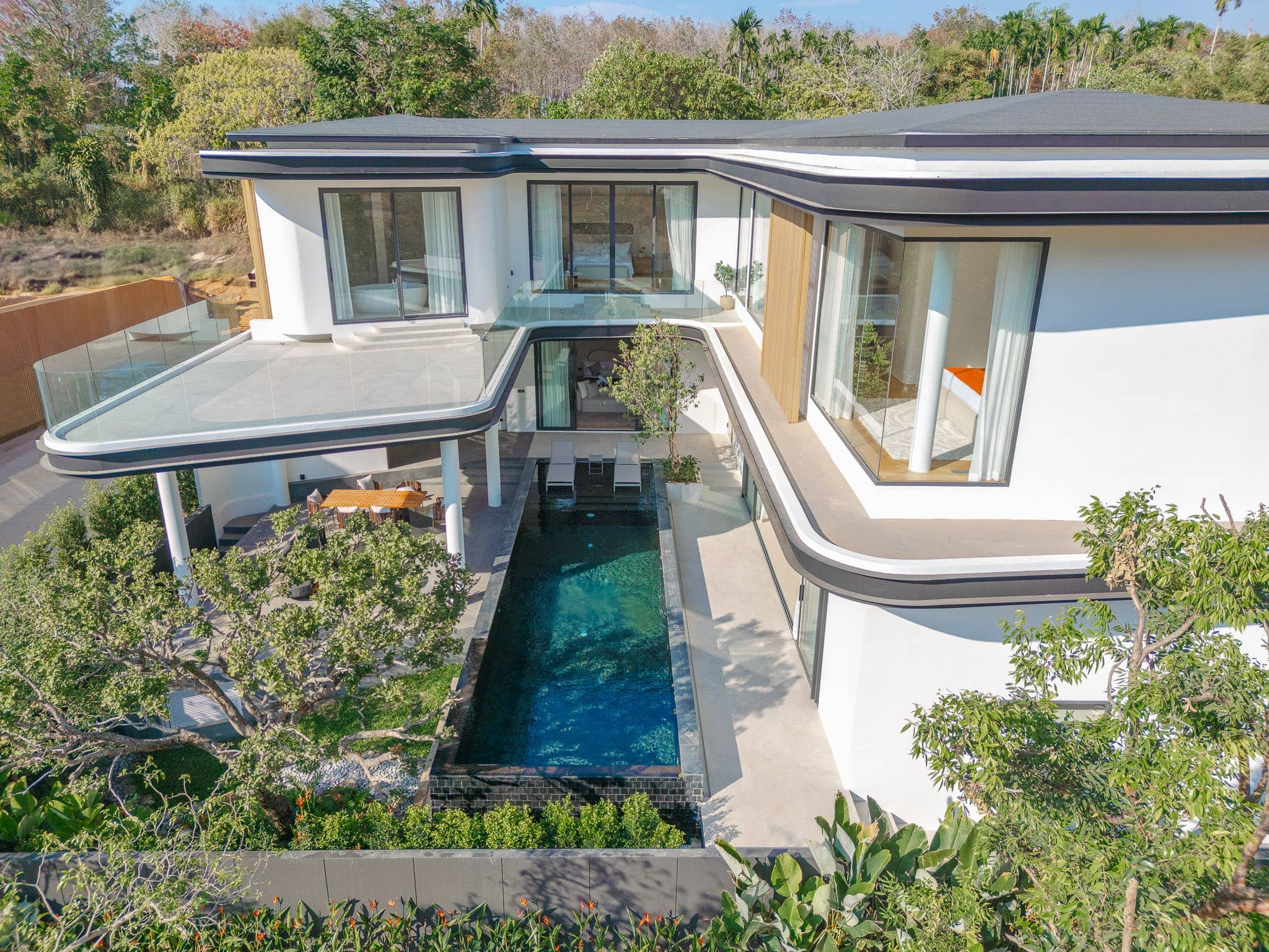 Modern 4 and 5 Bedroom Luxury Villas in Cherngtalay for Sale, Bang Tao, Phuket