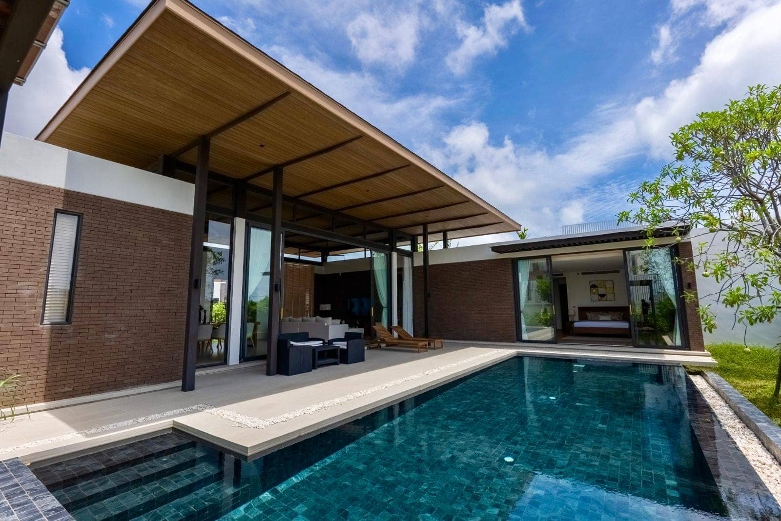 Luxury 3-Bedroom Private Pool Villa in Boat Avenue for Long-Term Rent, Bang Tao, Phuket